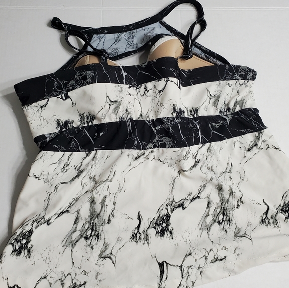 SWIM Cacique Marble Front Keyholes Tankini Top - Picture 3 of 6